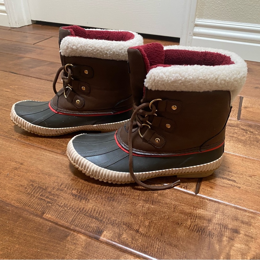 Tommy Hilfiger Brown and Red Women’s Winter Boots